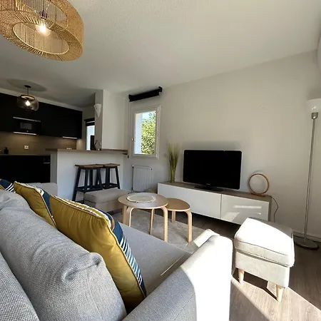 Appartement T2 Rénové Avec Terrasse, à 300m De La De Socoa - Fr-1-239-1093 *
