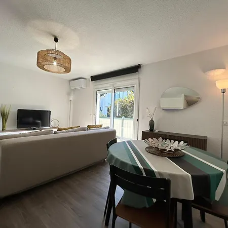 T2 Rénové Avec Terrasse, à 300m De La De Socoa - Fr-1-239-1093 *