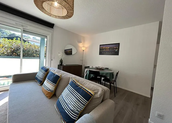 Apartman T2 Renove Avec Terrasse, A 300m De La De Socoa - Fr-1-239-1093